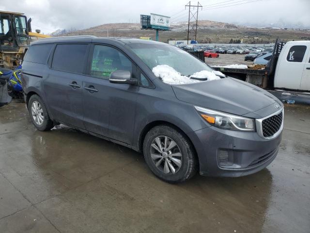 KNDMB5C10H6309733 - 2017 KIA SEDONA LX GRAY photo 4