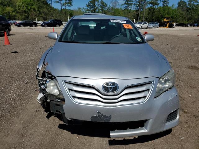 4T4BF3EK7AR012418 - 2010 TOYOTA CAMRY BASE SILVER photo 5