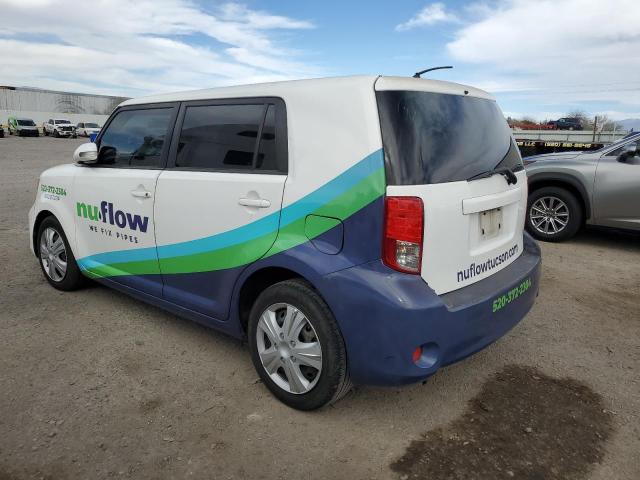 JTLZE4FE3CJ026114 - 2012 TOYOTA SCION XB WHITE photo 2