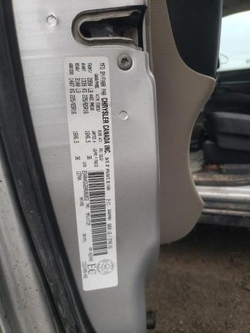 2D4RN4DG2BR686853 - 2011 DODGE GRAND CARA EXPRESS SILVER photo 13