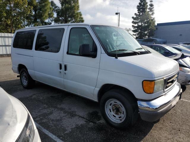 1FMRE11W75HA12152 - 2005 FORD ECONOLINE E150 WAGON WHITE photo 4