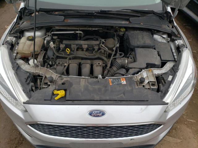 1FADP3F21FL301686 - 2015 FORD FOCUS SE SILVER photo 11