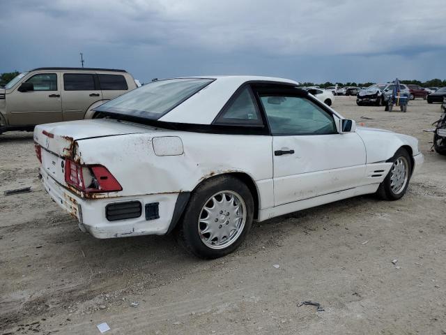 WDBFA63F3VF146812 - 1997 MERCEDES-BENZ SL 320 WHITE photo 3