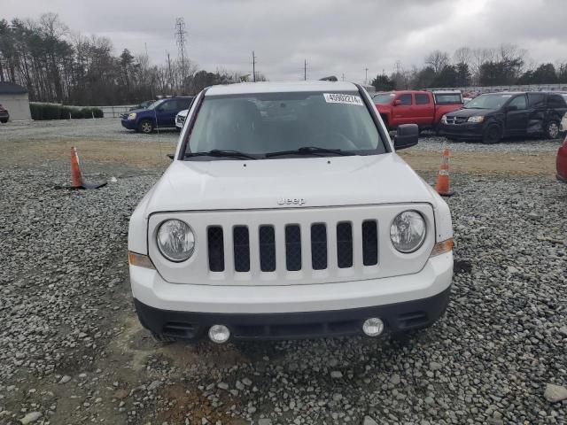 1C4NJPBA5HD145671 - 2017 JEEP PATRIOT SPORT WHITE photo 5