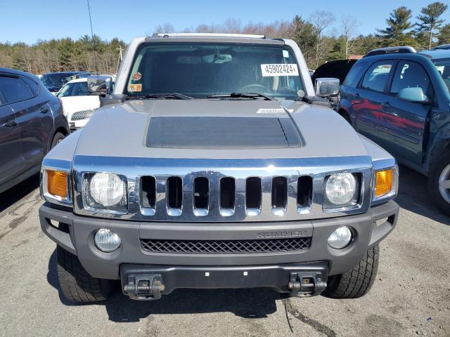 5GTEN13E388193352 - 2008 HUMMER H3 GOLD photo 5