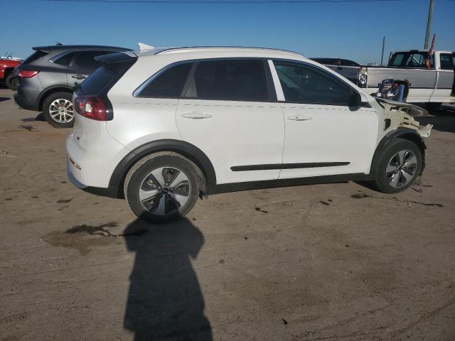 KNDCB3LC3K5304640 - 2019 KIA NIRO FE WHITE photo 3