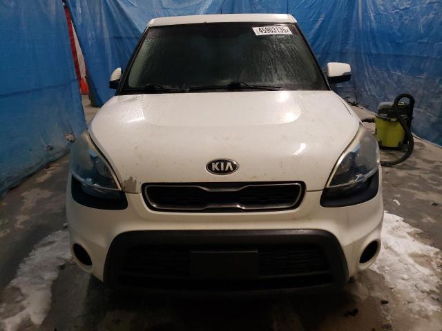 KNDJT2A62D7587034 - 2013 KIA SOUL + WHITE photo 5