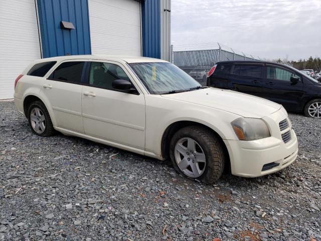 2D4FV48VX5H585212 - 2005 DODGE MAGNUM SXT WHITE photo 4