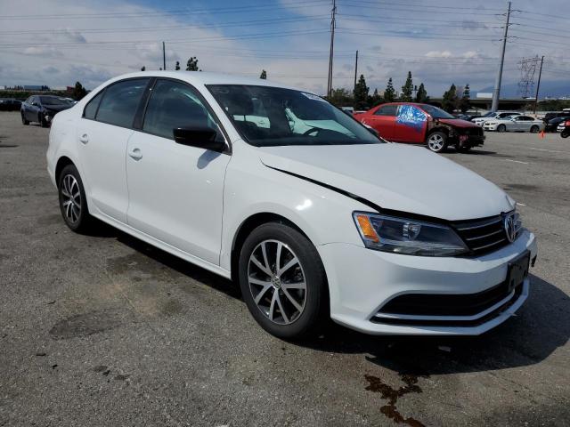 3VWD67AJ5GM372244 - 2016 VOLKSWAGEN JETTA SE WHITE photo 4