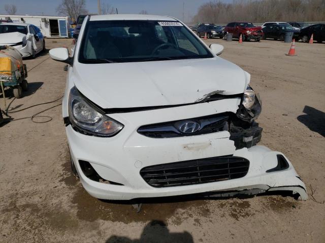 KMHCT5AE4DU103251 - 2013 HYUNDAI ACCENT GLS WHITE photo 5