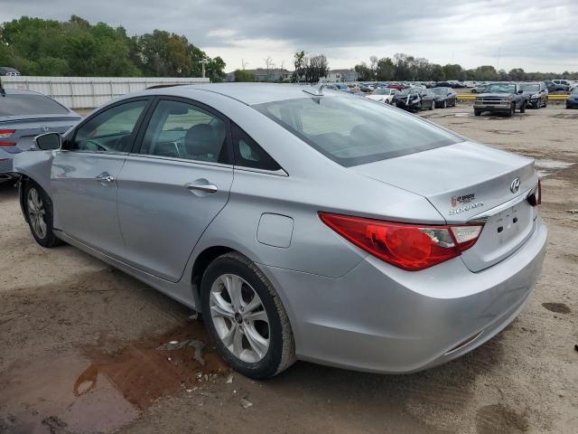 5NPEC4AC7BH088130 - 2011 HYUNDAI SONATA SE SILVER photo 2