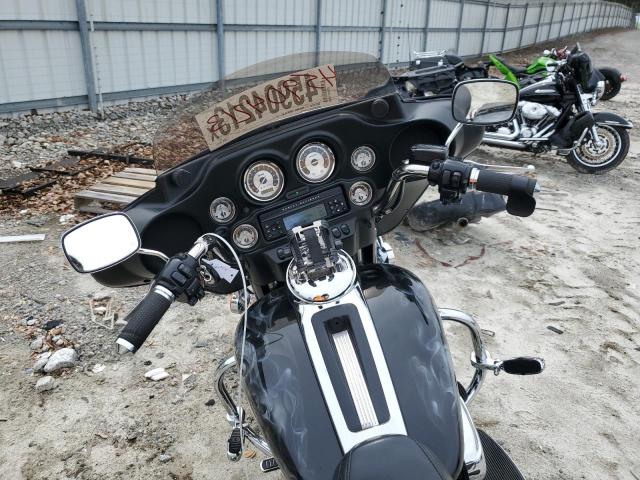 1HD1FC4188Y681611 - 2008 HARLEY-DAVIDSON FLHTCUI 黑色 照片 5