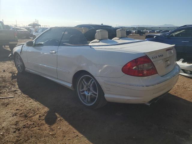 WDBTK72F48T095012 - 2008 MERCEDES-BENZ CLK 550 WHITE photo 2