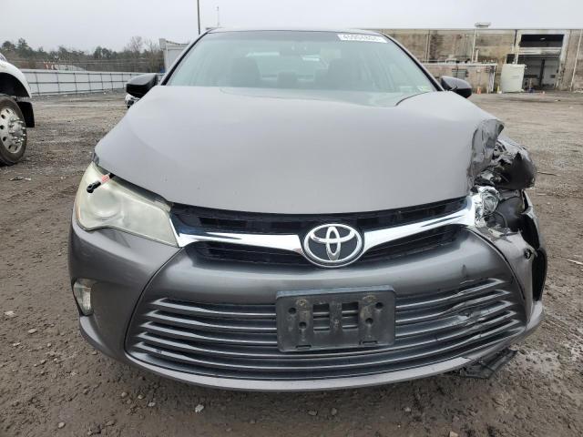 4T4BF1FK9FR466924 - 2015 TOYOTA CAMRY LE GRAY photo 5