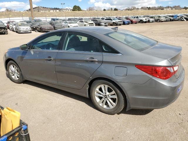 5NPEB4AC7DH586415 - 2013 HYUNDAI SONATA GLS SILVER photo 2