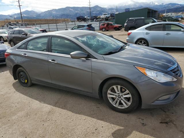 5NPEB4AC7DH586415 - 2013 HYUNDAI SONATA GLS SILVER photo 4