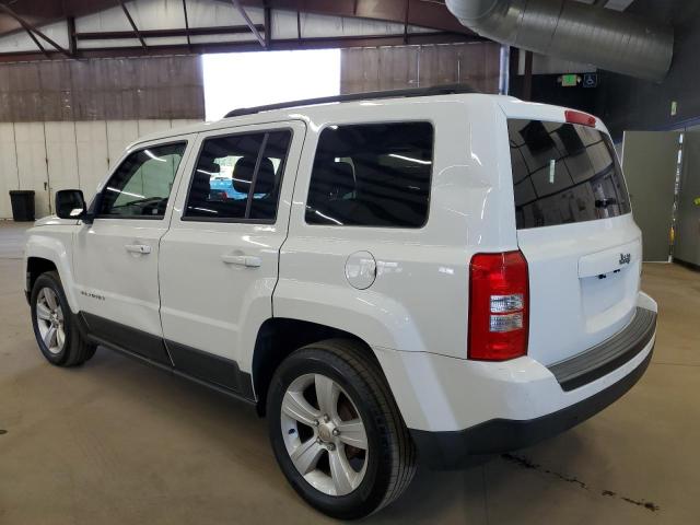 1C4NJPFBXFD400962 - 2015 JEEP PATRIOT LATITUDE WHITE photo 2