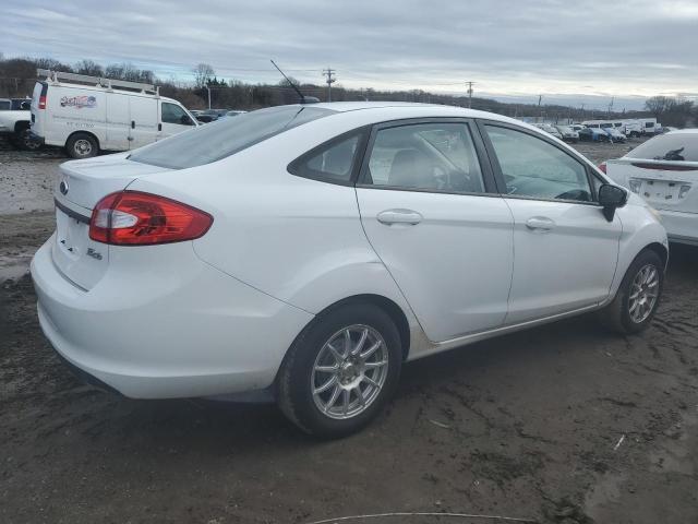 3FADP4BJ3CM215261 - 2012 FORD FIESTA SE WHITE photo 3