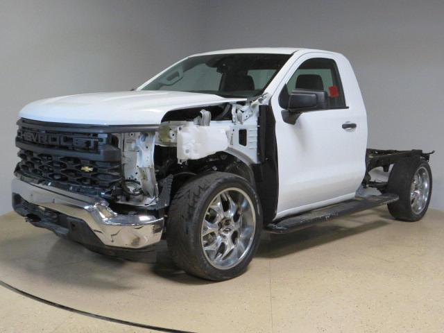 3GCNAAED2PG290106 - 2023 CHEVROLET SILVERADO C1500 WHITE photo 2