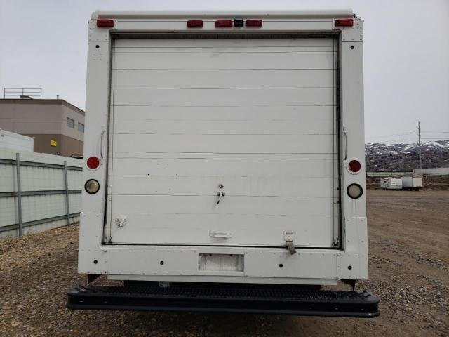 4UZA4FFD6WC912186 - 1998 FREIGHTLINER CHASSIS M LINE WALK-IN VAN WHITE photo 6