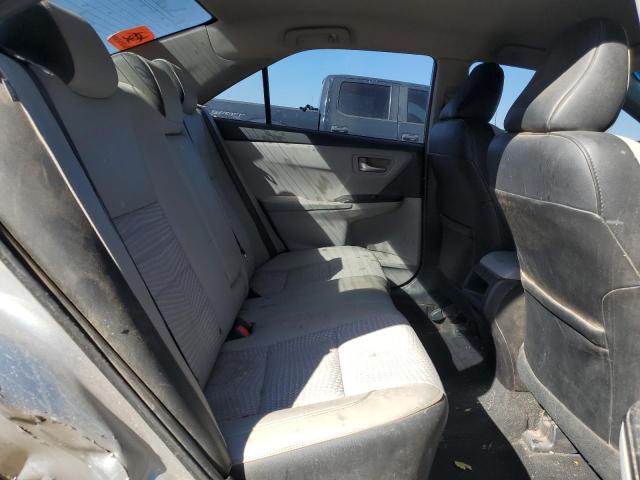 4T1BF1FK8FU917304 - 2015 TOYOTA CAMRY LE SILVER photo 10