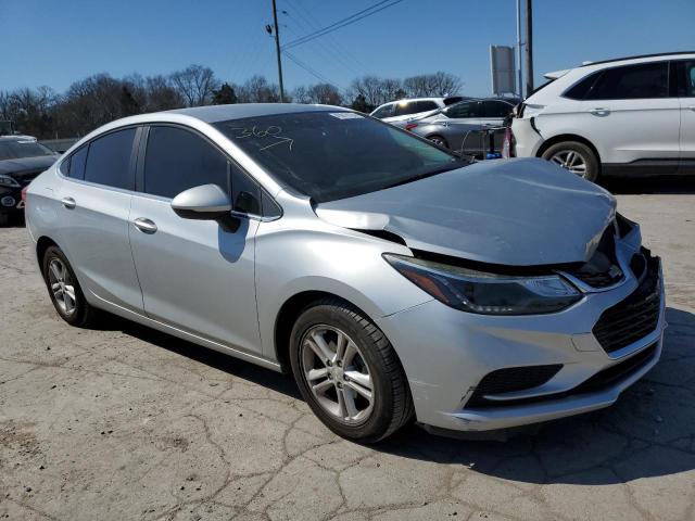 1G1BE5SM4H7279004 - 2017 CHEVROLET CRUZE LT WHITE photo 4