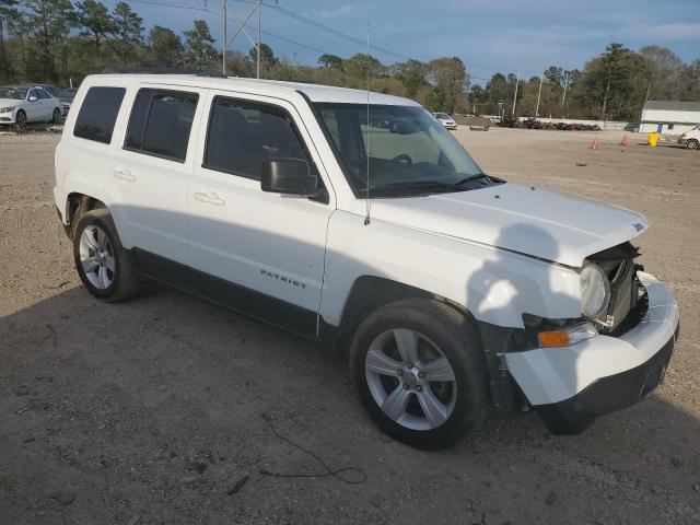 1C4NJPFB0HD184011 - 2017 JEEP PATRIOT LATITUDE WHITE photo 4