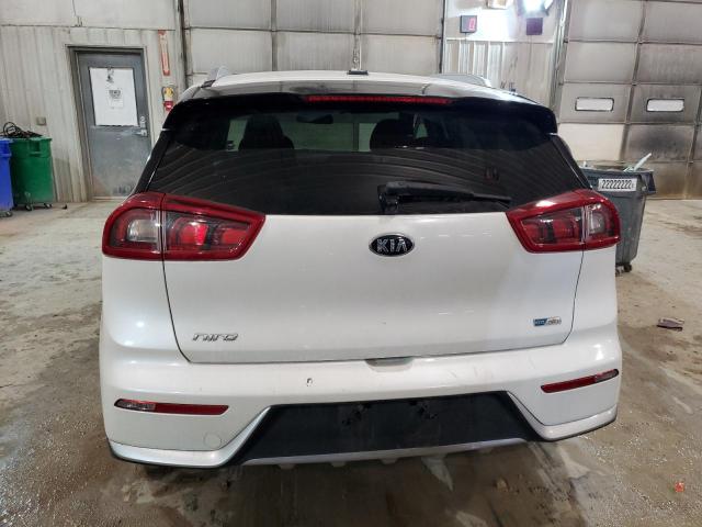 KNDCB3LC9H5047055 - 2017 KIA NIRO FE WHITE photo 6