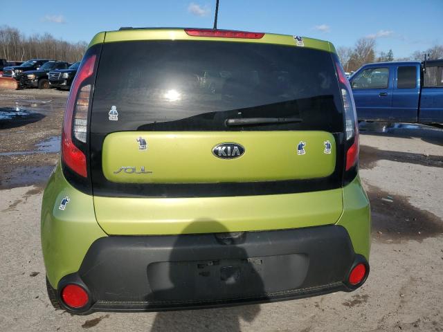 KNDJN2A22F7766829 - 2015 KIA SOUL GREEN photo 6