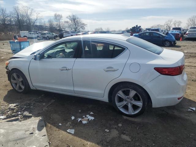 19VDE1F70DE011101 - 2013 ACURA ILX 20 TECH WHITE photo 2