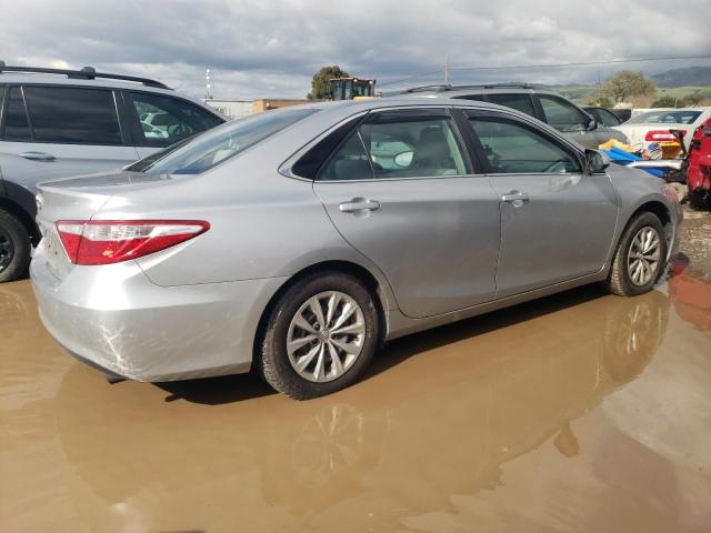 4T1BF1FK9HU357926 - 2017 TOYOTA CAMRY LE SILVER photo 3