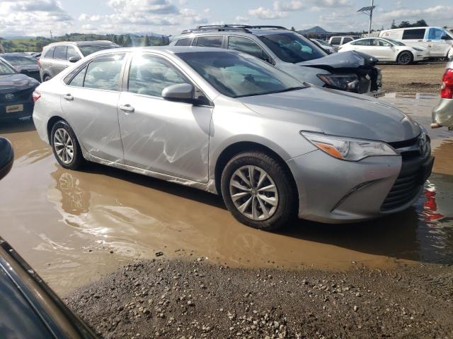 4T1BF1FK9HU357926 - 2017 TOYOTA CAMRY LE SILVER photo 4