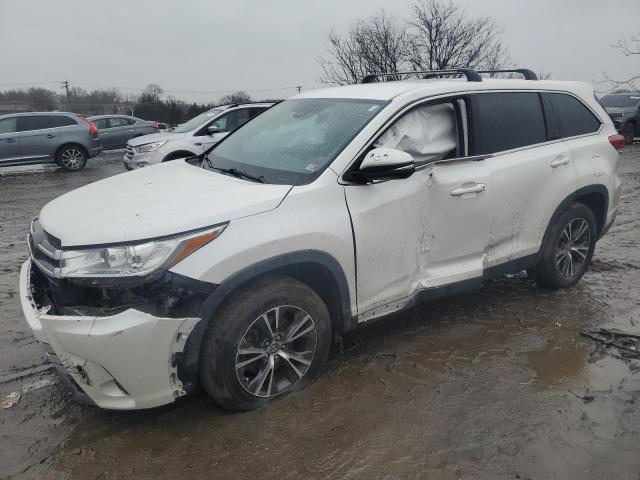 5TDZARFH3KS048372 - 2019 TOYOTA HIGHLANDER LE WHITE photo 1