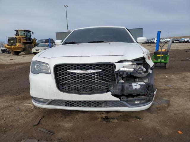 2C3CCABG8FH882404 - 2015 CHRYSLER 300 S WHITE photo 5