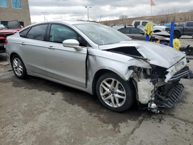 3FA6P0HD5FR118542 - 2015 FORD FUSION SE SILVER photo 4