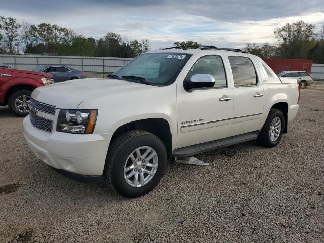 3GNTKGE32BG243088 - 2011 CHEVROLET AVALANCHE LTZ WHITE photo 1