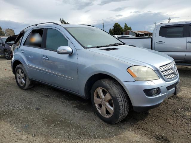 4JGBB75E67A156575 - 2007 MERCEDES-BENZ ML 500 BLUE photo 4