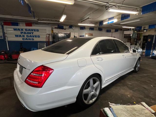 WDDNG7BB1BA400273 - 2011 MERCEDES-BENZ S 550 WHITE photo 4