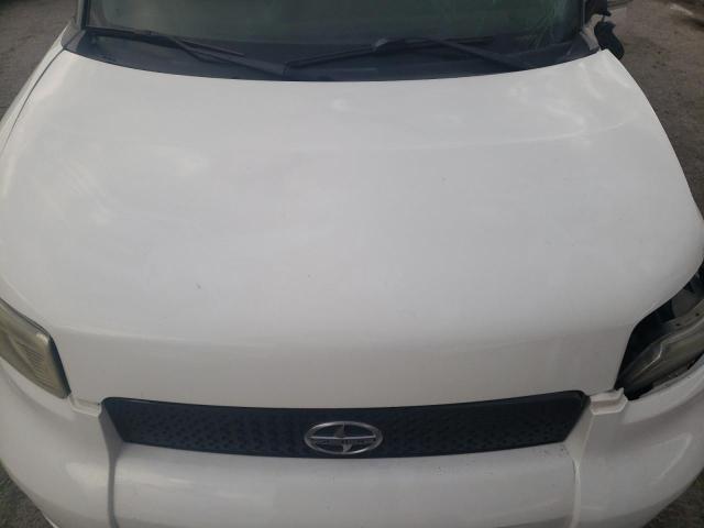 JTLZE4FE7A1110868 - 2010 TOYOTA SCION XB WHITE photo 11