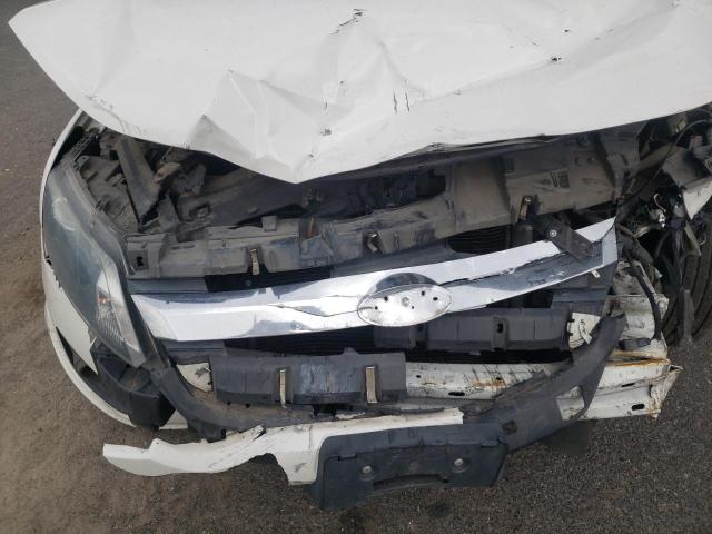 3FAHP0GA3CR333767 - 2012 FORD FUSION S WHITE photo 11