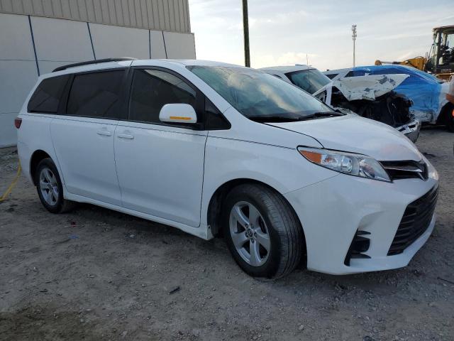 5TDKZ3DC6LS070267 - 2020 TOYOTA SIENNA LE WHITE photo 4