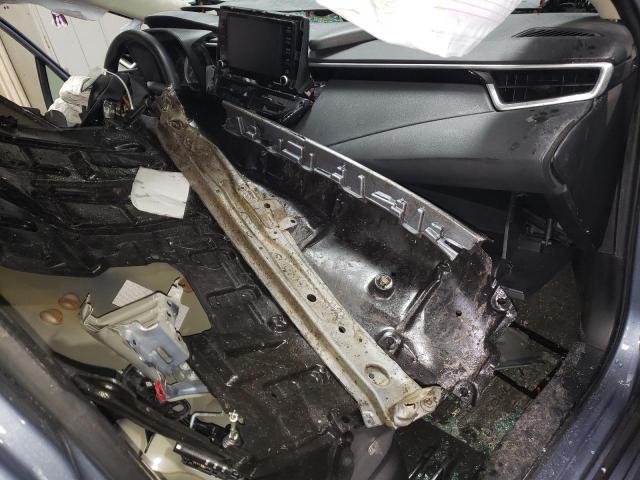 5YFEPMAE6NP292754 - 2022 TOYOTA COROLLA LE BLUE photo 8