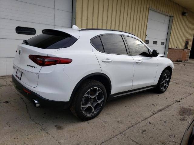 ZASPAJAN4M7C98326 - 2021 ALFA ROMEO STELVIO SPORT Weiß Foto 3