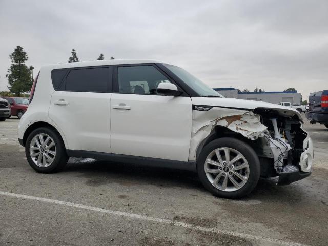 KNDJP3A57K7696569 - 2019 KIA SOUL + WHITE photo 4