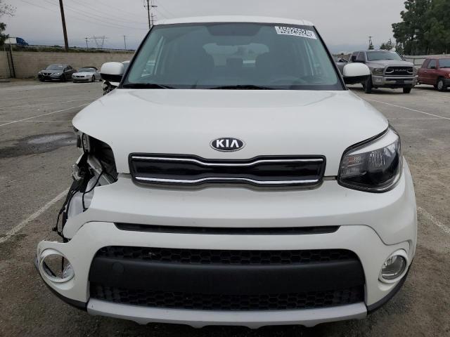 KNDJP3A57K7696569 - 2019 KIA SOUL + WHITE photo 5