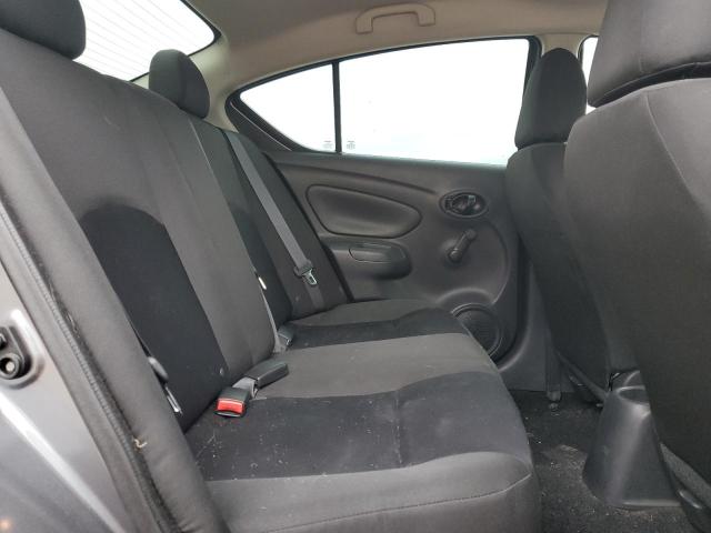 3N1CN7APXJL831838 - 2018 NISSAN VERSA S CHARCOAL photo 10