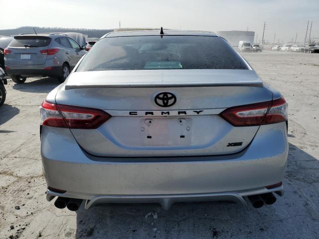 4T1K61AK2LU915115 - 2020 TOYOTA CAMRY XSE SILVER photo 6