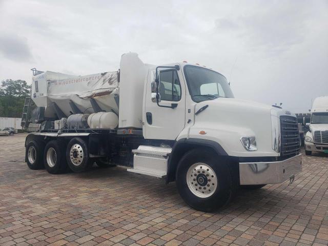 2020 FREIGHTLINER 114SD, 