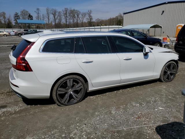 YV1102EL7L2374546 - 2020 VOLVO V60 T5 INSCRIPTION WHITE photo 3