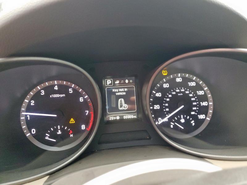 5XYZU3LB5JG507711 - 2018 HYUNDAI SANTA FE S BLUE photo 9